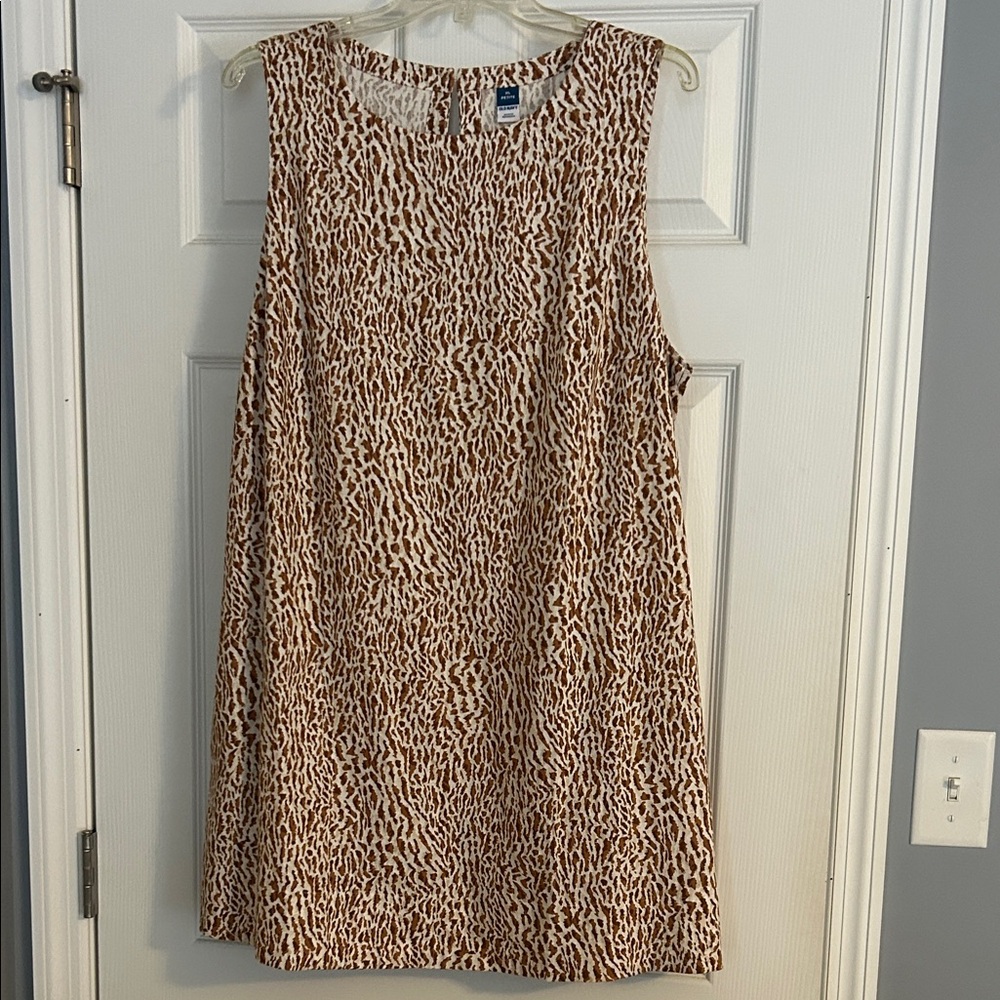 Old Navy Sleeveless Shift Dress